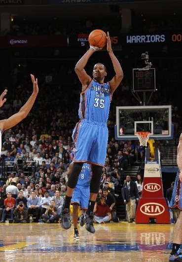 湖人助教：东契奇参加完整的训练营对湖人来说很重要