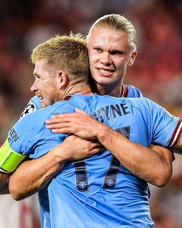 球星壁画被 球星壁画被